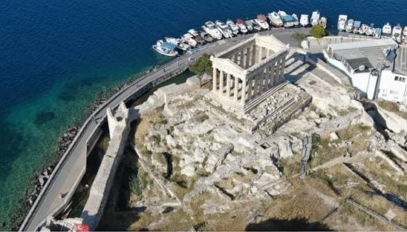 Foça Athena Tapınağı — fotoğraf 1