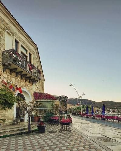 Yeni Foça Merkez — fotoğraf 2